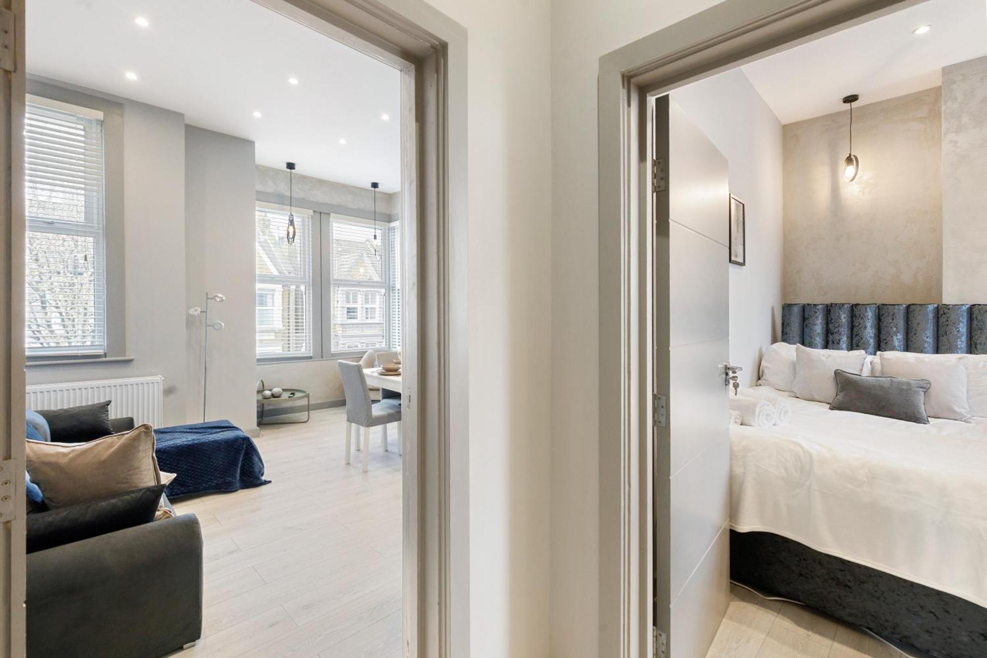 Wembley Luxury 3 Bedroom 런던 외부 사진