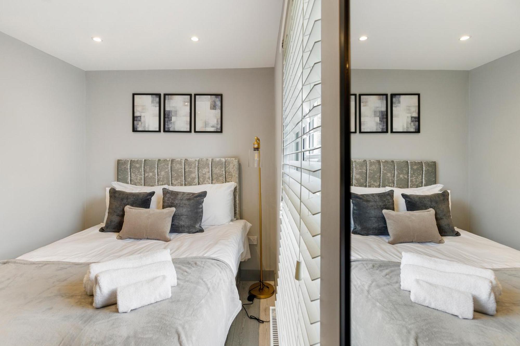 Wembley Luxury 3 Bedroom 런던 외부 사진